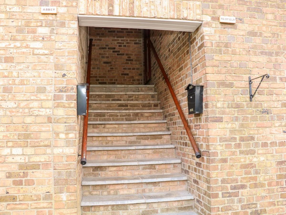 Fairfield Cottage Lincoln Exterior photo